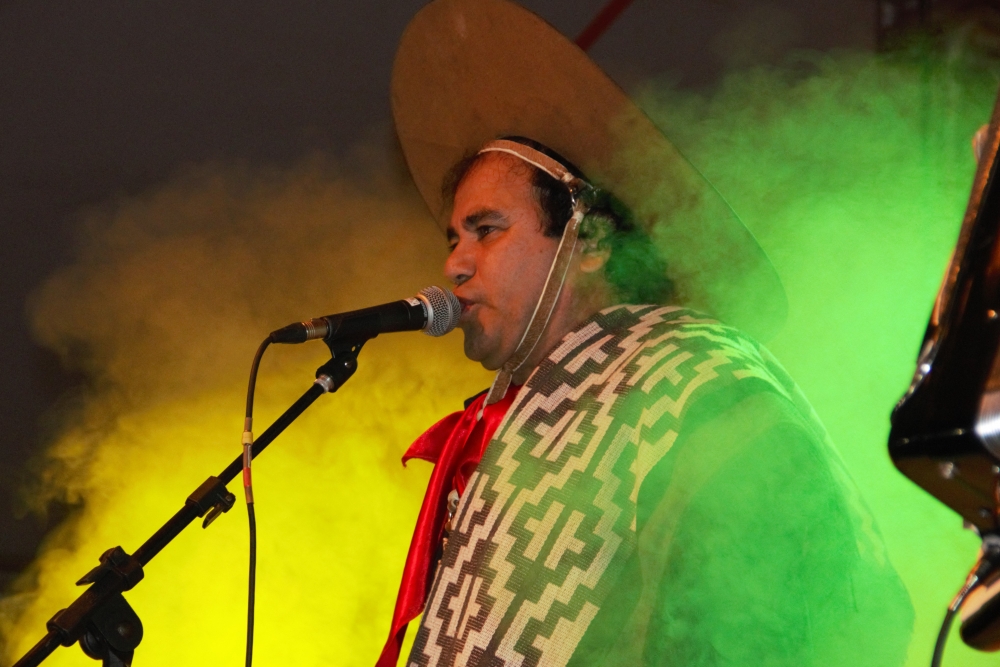 Público lota lonão para prestigiar Baitaca