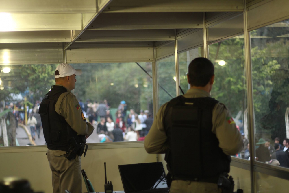 Segurança reforçada garante diversão das mais de 120 mil pessoas