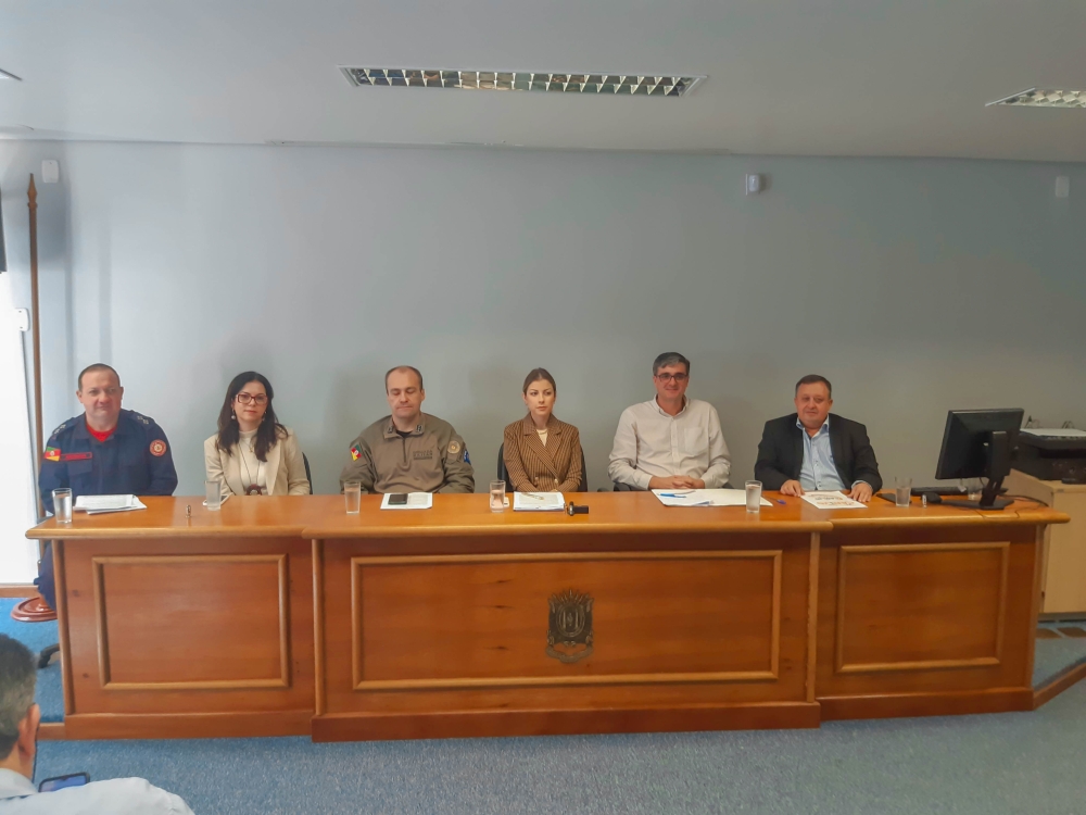 Promotoria de Justiça de Palmeira das Missões, juntamente com a Comissão Organizadora, convocou na manhã desta sexta-feira (07) uma coletiva de imprensa para informações relativas ao 37º Carijo da Canção Gaúcha. 