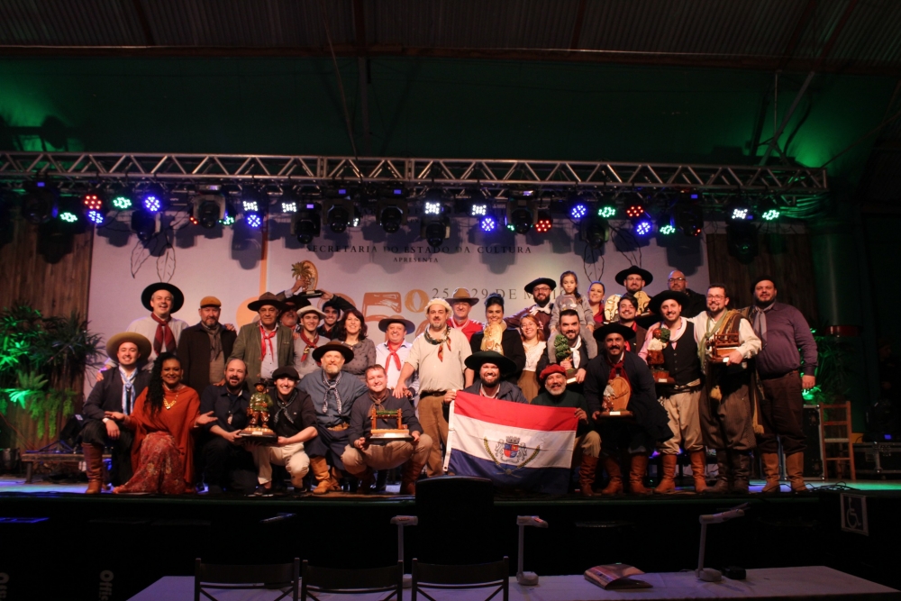 35º Carijo acamula em seus treze troféus 32 mil reais em prêmios para músicos de todas as regiões do estado