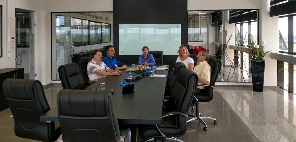 Comissão do 33º Carijo realiza visita para captação de recursos